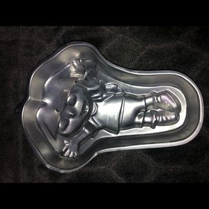 Dora cake pan